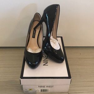 Nine West Kristal black patent pump. NWT. Sz. 7.5.